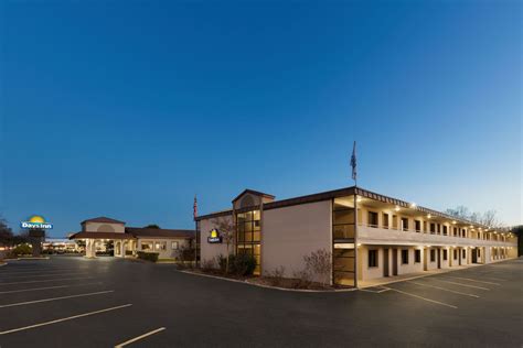 Days Inn by Wyndham Oak Ridge Knoxville | Oak Ridge, TN Hotels