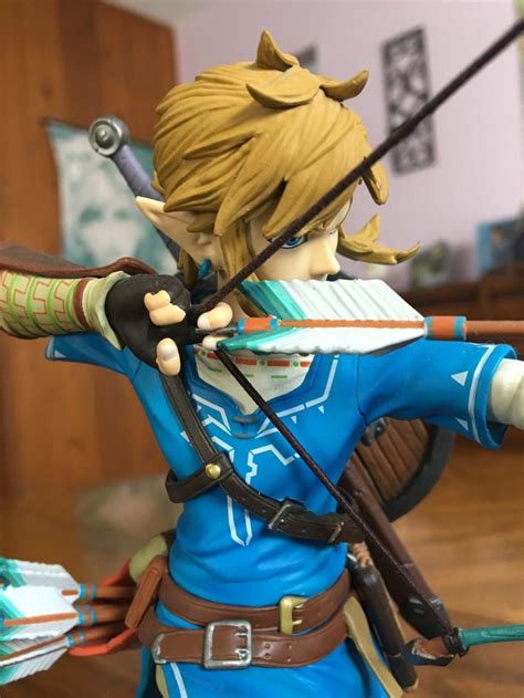 Breath Of The Wild Link Statue Breath Of The Wild Legend Of Zelda