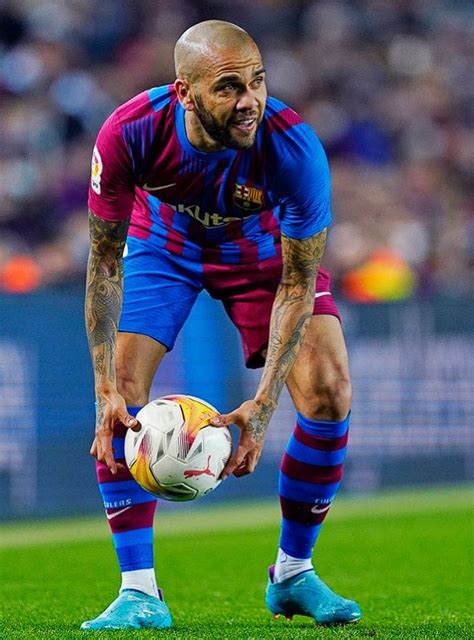 Tecavüzden hapis cezası almıştı Futbolcu Dani Alves intihar etti