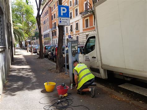 Parchimetri Danneggiati Questi Gli Interventi Lungo Le Strade Del