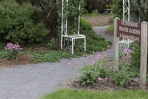 Prayer Gardeners blog: Design Garden Prayer Rooms With Inviting Paths