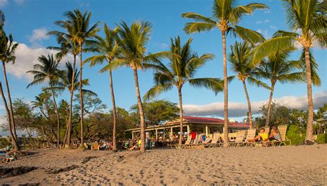 Lava Lava Beach Club | Big Island Guide