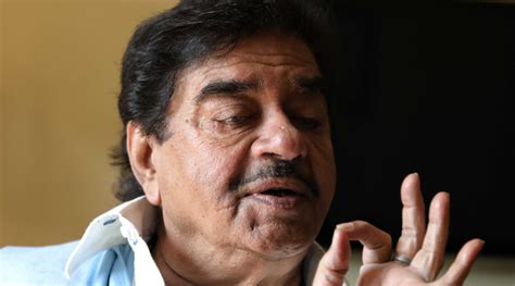 Shatrughan Sinha Reveals How He Got The Scar On His Face Says Dev