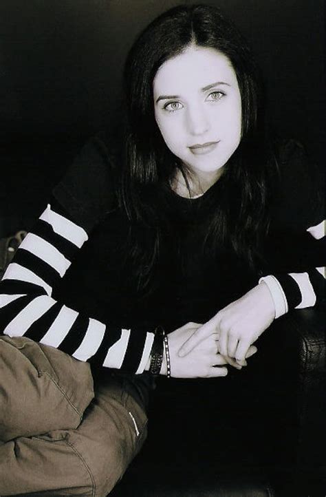 Emily Perkins Hot