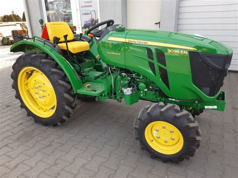 Ciągnik ogrodniczy komunalny John Deere 3036EN F H U Piotr Czysz