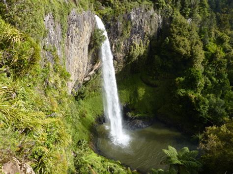 Bridal Veil Falls – New Zealand | Backpackingmatt.com