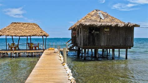 8 Best Beaches in HONDURAS to Visit in 2023