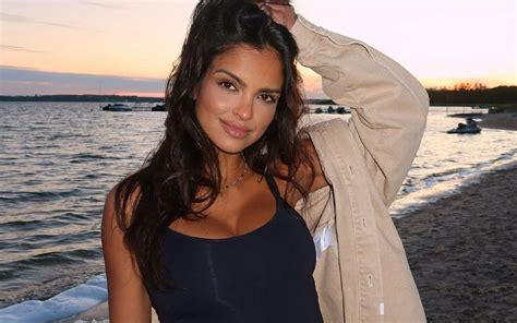 Włożyła bikini odwrotnie Nie ma mowy o wpadce