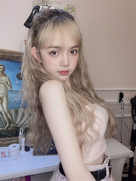 Tổng hợp Hình ảnh Trần Huyền Châu sexy bikini đẹp nhất