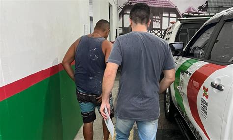 Policiais prendem em Blumenau foragido da justiça por homicídio na