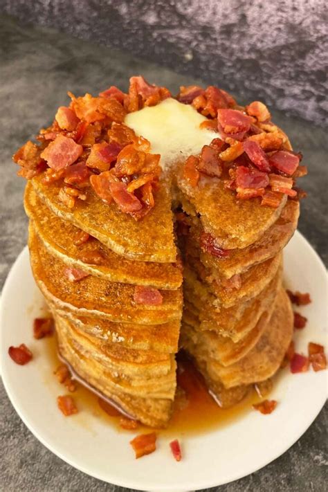 Bacon Pancakes with Maple Syrup - BENSA Bacon Lovers Society