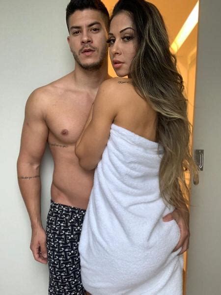 Maíra Cardi Mulher Do Arthur Aguiar Do Bbb22 Pagando Peitinho Porno