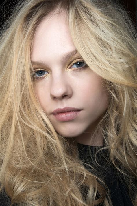 How To Get Tousled Hair Expert Tricks And Tips Stylecaster