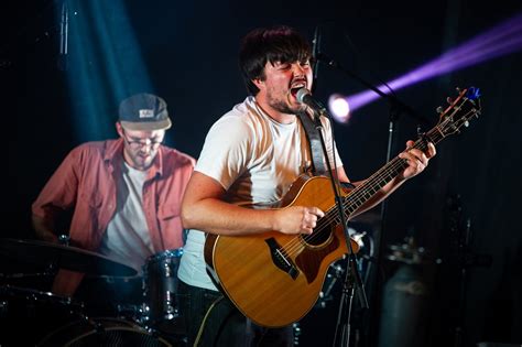 Le chanteur Émile Bilodeau indigne de nous représenter à la fête