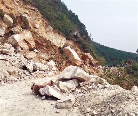 Rngai Landslide Debris Likely To Be Cleared In Two Weeks The Shillong