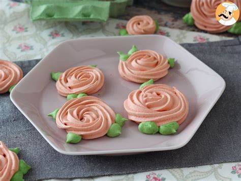 Meringues En Forme De Roses Trop Mignonnes Recette Ptitchef