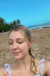 Ava Sambora In A Bikini Hawaii December 2013 CelebMafia