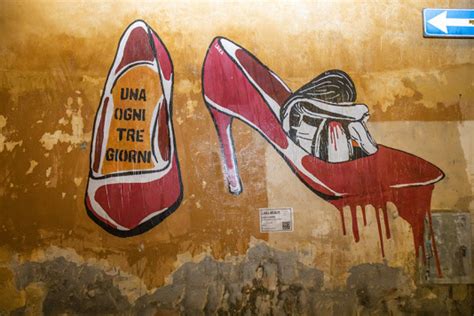 La Streetartist Laika Contro La Violenza Sulle Donne Nuovo Murales A Roma