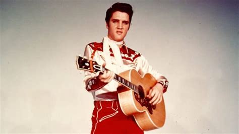 10 Best Elvis Presley Songs of All Time - Singersroom.com