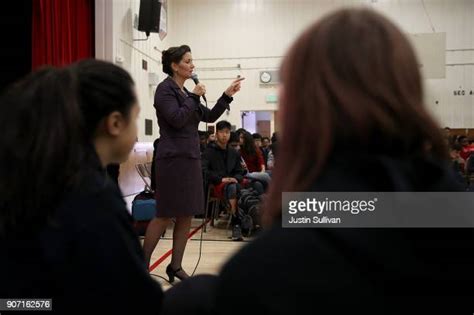 Libby Schaaf Photos Et Images De Collection Getty Images