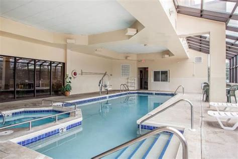 Quality Suites Milwaukee Airport $76 ($̶9̶6̶) - UPDATED 2018 Prices ...