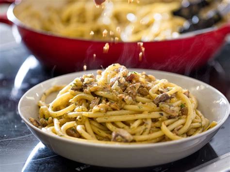 Pasta Con le Sarde (Sicilian Pasta With Sardines) Recipe