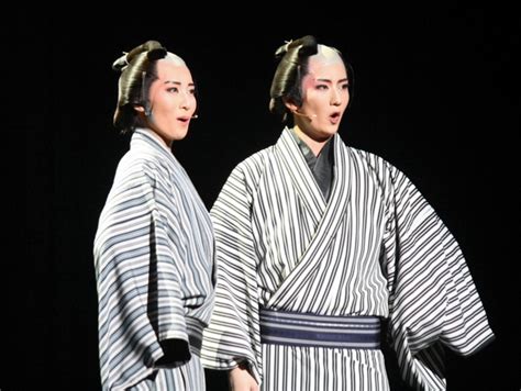 宝塚月組公演「月の燈影」 イベントを探す 兵庫おでかけプラス 神戸新聞next