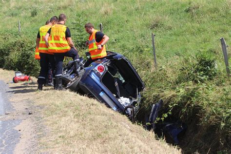 Haute Loire Deux Blessés Après Une Sortie De Route Le Passager