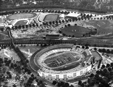 Bryan Pinkall's World of Opera, Olympics, and More: 1956 Melbourne Summer Olympic Opening Ceremony