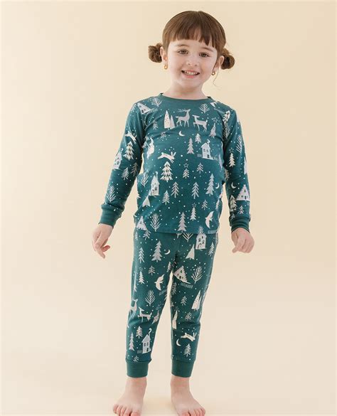 Lark Holiday Ultimate Pajama Set In Winter Wonderland