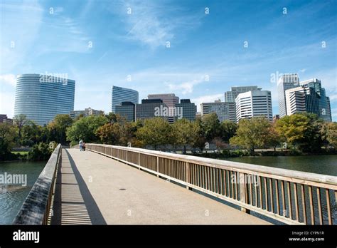 Arlington va skyline hi-res stock photography and images - Alamy