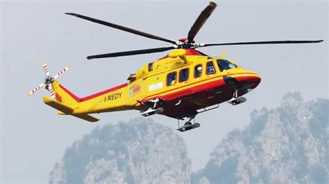 Cade Dal Balcone Bimba Di 3 Anni Gravissima Cronaca Costa Masnaga