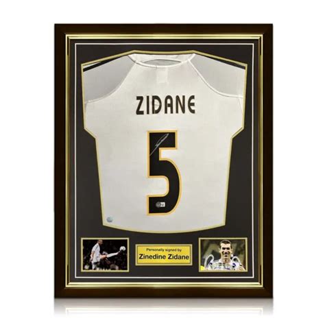 Maillot Du Real Madrid Sign Par Zinedine Zidane Cadre