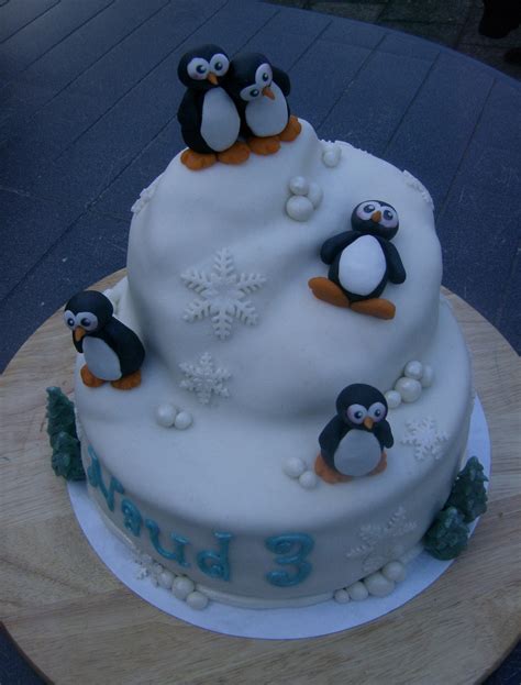 Pinguin Mountain CakeCentral