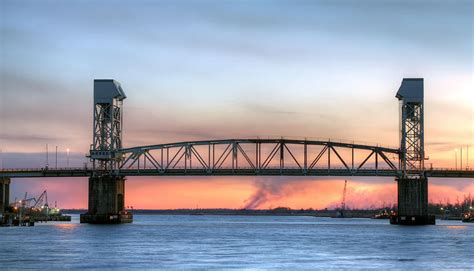 Memorial Bridge Photograph by JC Findley - Pixels