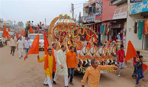 गायत्री मन्दिर आमालोरी में आयोजित श्रीरामकथा का कलशयात्रा के साथ हुआ