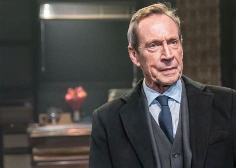 Jonathan Hyde 2 Barrio