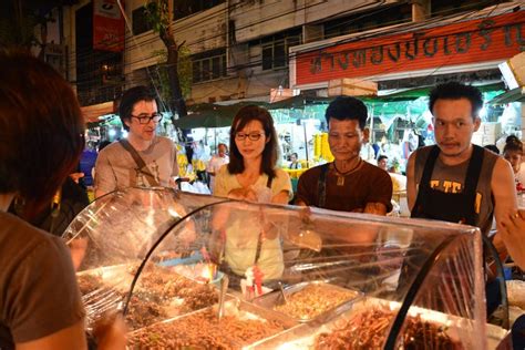 Tour gastronómico nocturno en tuk tuk por Bangkok Civitatis