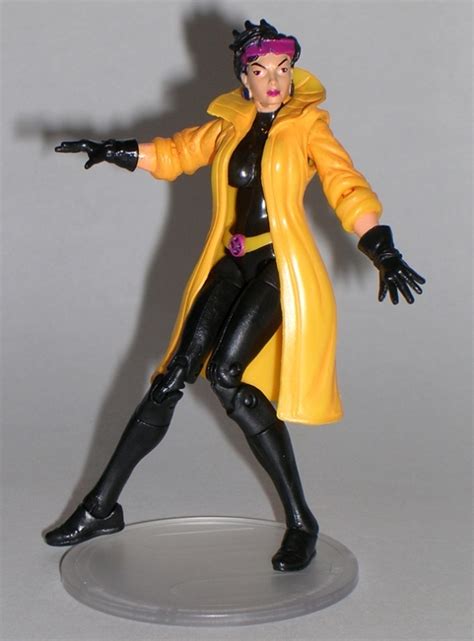 Marvel Universe: Jubilee by Hasbro | FigureFan Zero