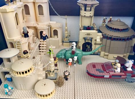 Tatooine! Star Wars legoland's most wretched hive of scum and villainy :P : r/lego