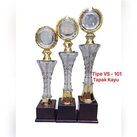 Jual Trophy Piala Tropi Vs Tapak Kayu Bahan Kaca Harga Per