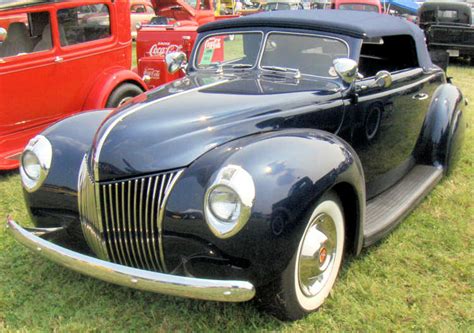 Photo SectionedFord Carnut Sectioned Channeled 40 Ford Convertibles