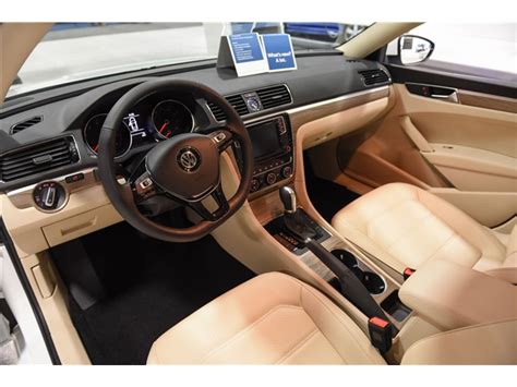 2016 Volkswagen Passat: 74 Interior Photos | U.S. News