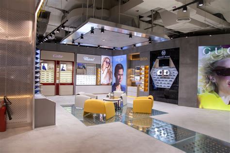 VISION INDUSTRY Revolutionising The Eyewear Retail Experience