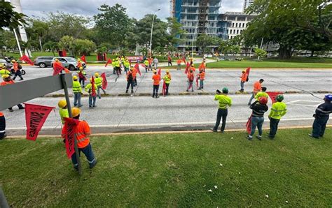 Suntracs Intensifica Sus Protestas Con Cierres De Calle