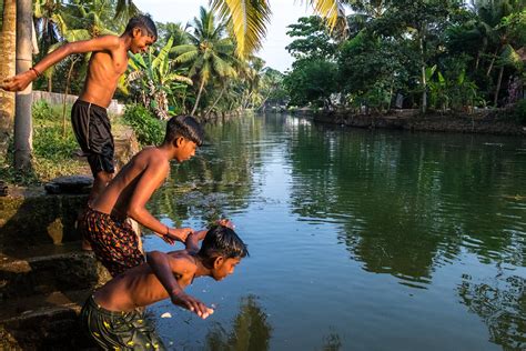 How to See the Kerala Backwaters on a Budget