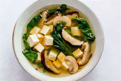 18 Chinese Restaurant Style Soup Recipes