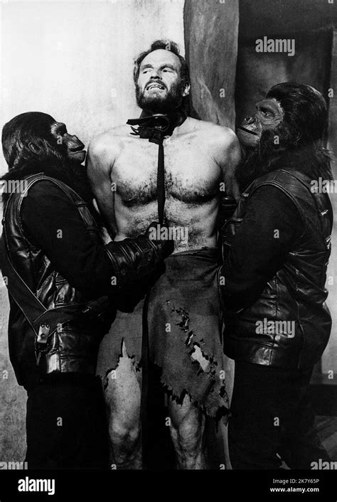 Planète des singes 1968 charlton heston Banque d images noir et blanc