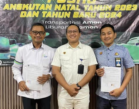 Penandatanganan Kontrak Layanan Angkutan Penyeberangan Perintis Di