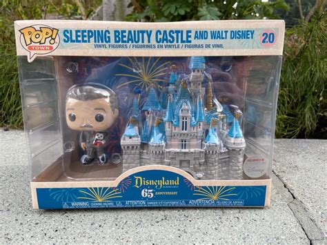 PHOTOS NEW Walt Disney And Sleeping Beauty Castle Funko Pop Set